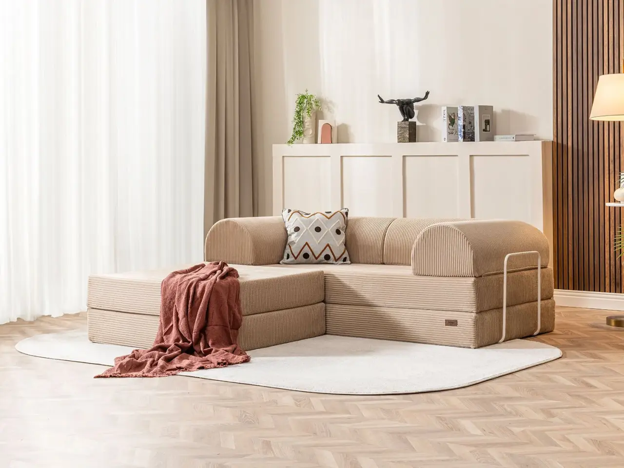 Polyester Kumaş Nedir? Avantajları, Kullanım Alanları