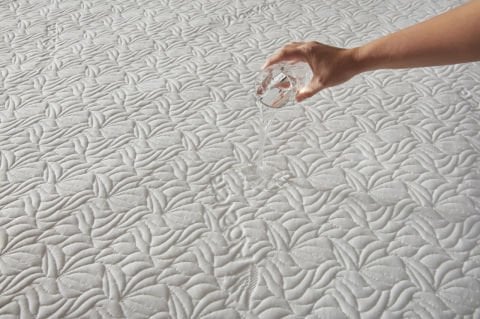 Aloe Vera Sıvı Geçirmez Fitted Alez 160 x 200 cm - Beyaz