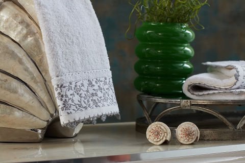 Valeria Yüz Havlusu