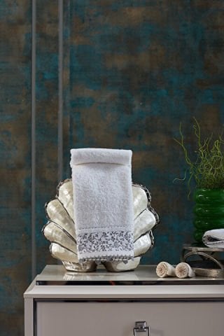 Valeria Yüz Havlusu