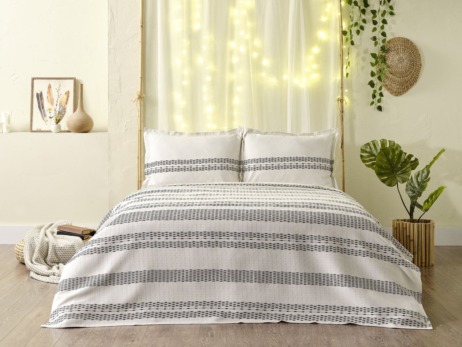 Lara Pike Takımı Meva