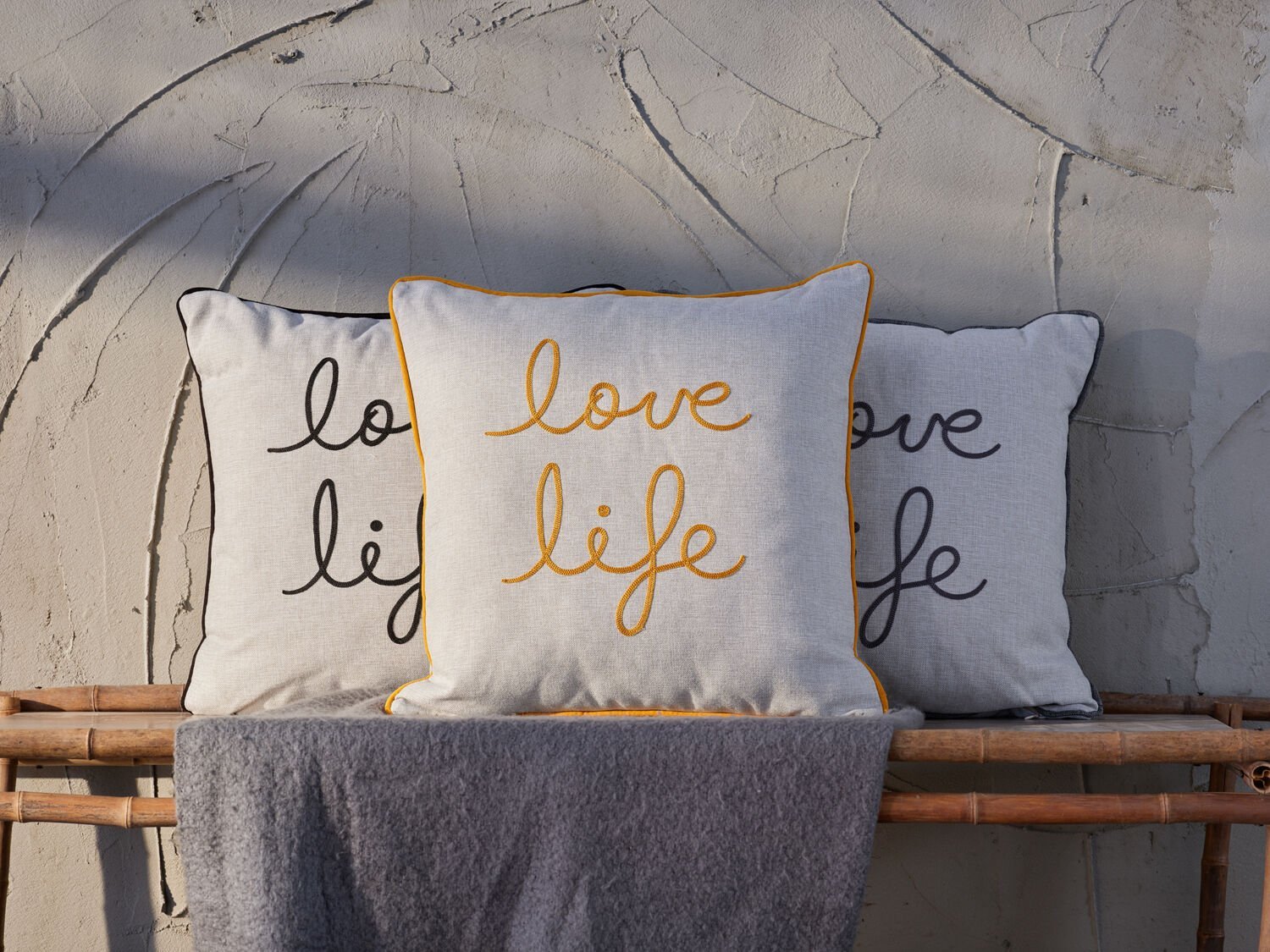 Love Life Kırlent Kılıfı 50 x 50 - Siyah