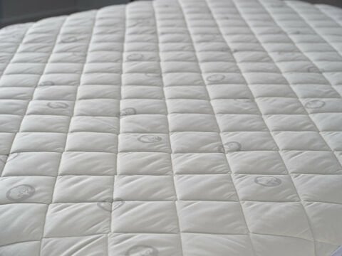 Festival Pamuk Kapitoneli Alez 140 x 190 cm - Beyaz