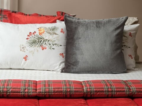 Marla Kırlent Kırmızı