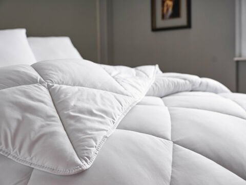 White Line Microfiber Yorgan Çift King Size - Beyaz