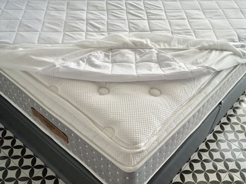 Comfyline Koruyucu Fitted Alez 180 x 200 cm - Beyaz