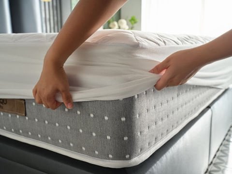 Comfyline Koruyucu Fitted Alez 180 x 200 cm - Beyaz