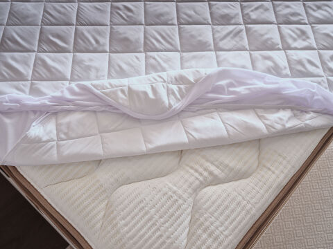 Comfyline Koruyucu Fitted Alez 200 x 200 cm - Beyaz